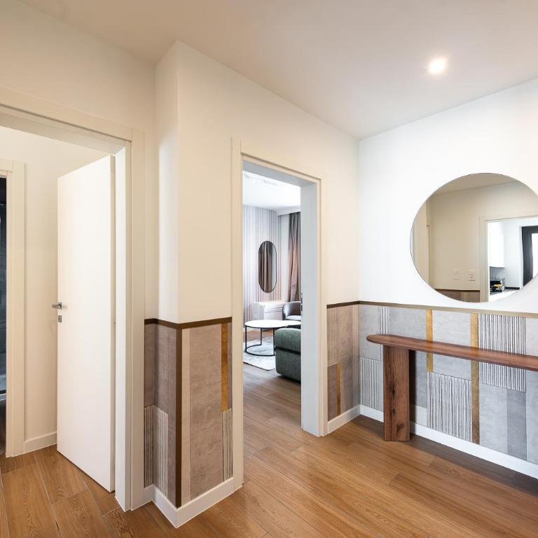 Boutique Suites - Two-Bedroom Deluxe Apartment - 10