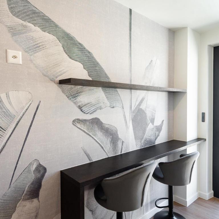 Boutique Suites - Two-Bedroom Deluxe Apartment - 12