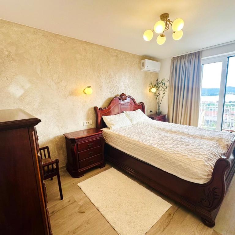 Sakura apartments - Apartman sa 2 Spavaće Sobe, Terasom i Pogledom na More - 5