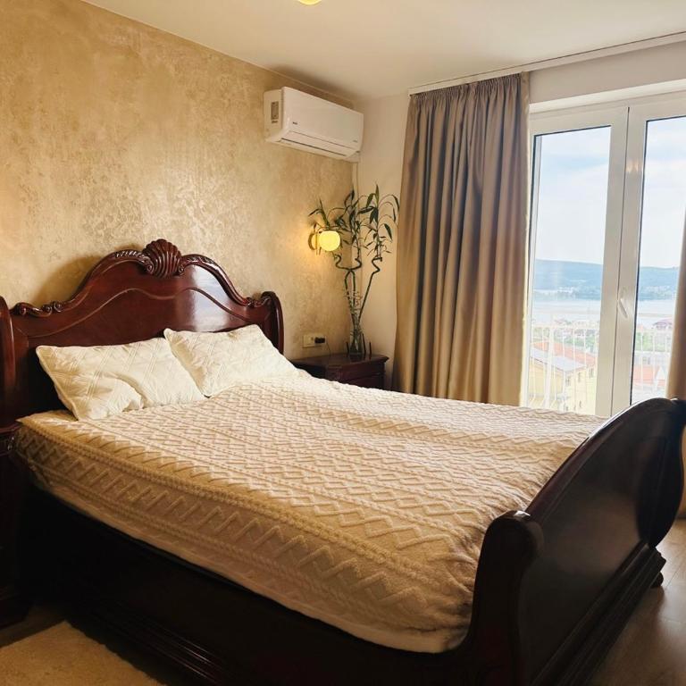 Sakura apartments - Apartman sa 2 Spavaće Sobe, Terasom i Pogledom na More - 10