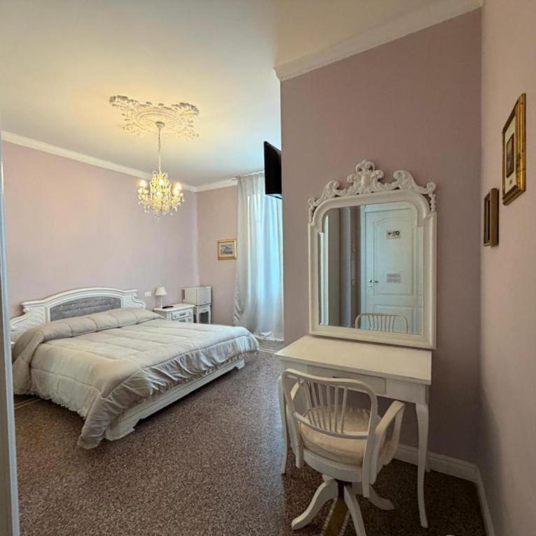 B&B Elisir - Camera Matrimoniale con Bagno Privato - 2
