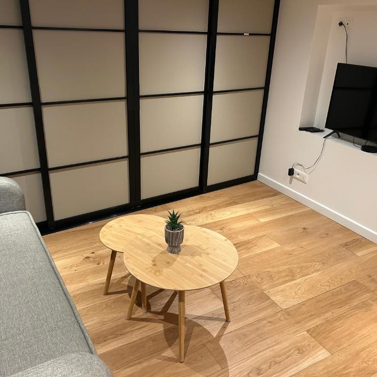 Historical Rue Longue - Appartement en Duplex - 53