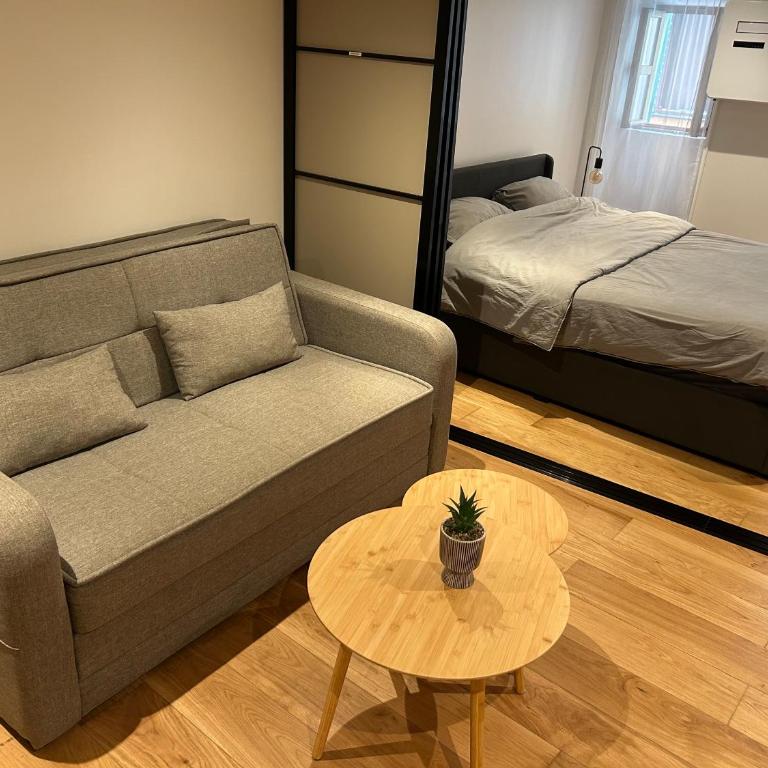 Historical Rue Longue - Appartement en Duplex - 40