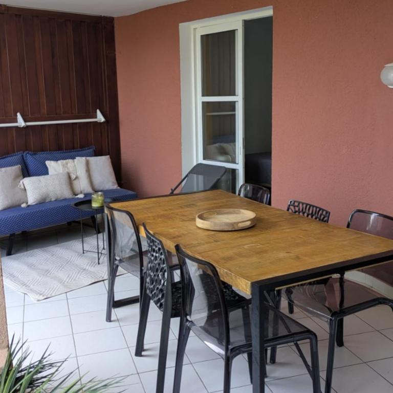 Appartement rez de jardin 4 personnes CAP ESTEREL - Appartamento con 1 Camera da Letto e Terrazza - 4
