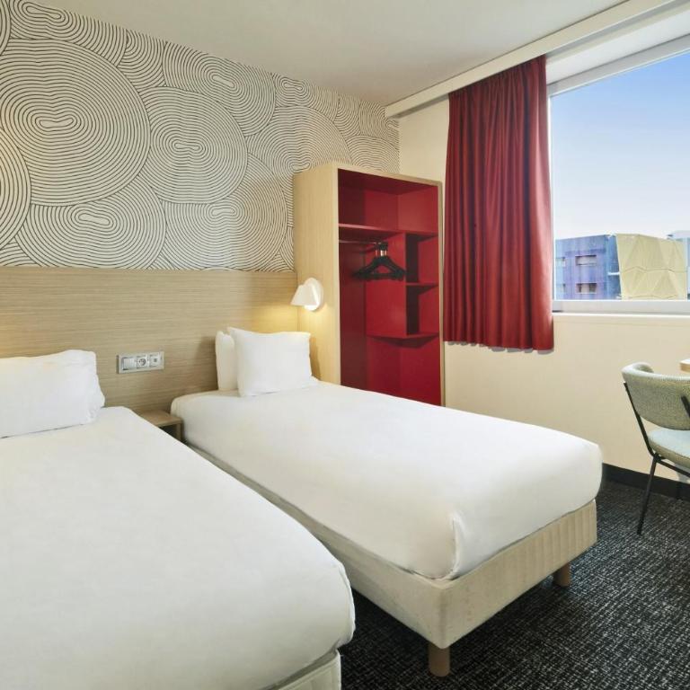 Kyriad ECO - Clermont Ferrand Estaing - Chambre Lits Jumeaux Standard - 9