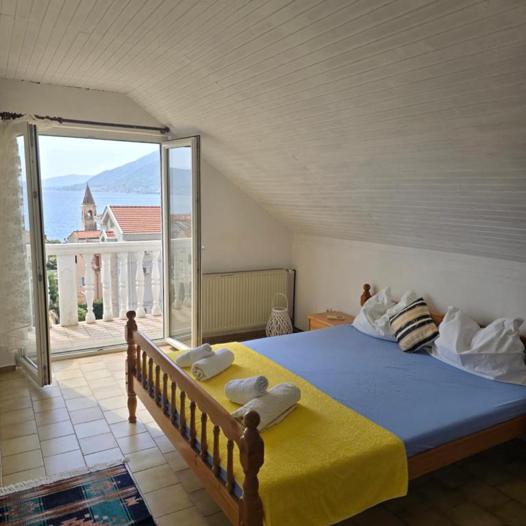 St Roko Guest House - Dvokrevetna Soba sa Bračnim Krevetom sa Balkonom i Pogledom na More - 1