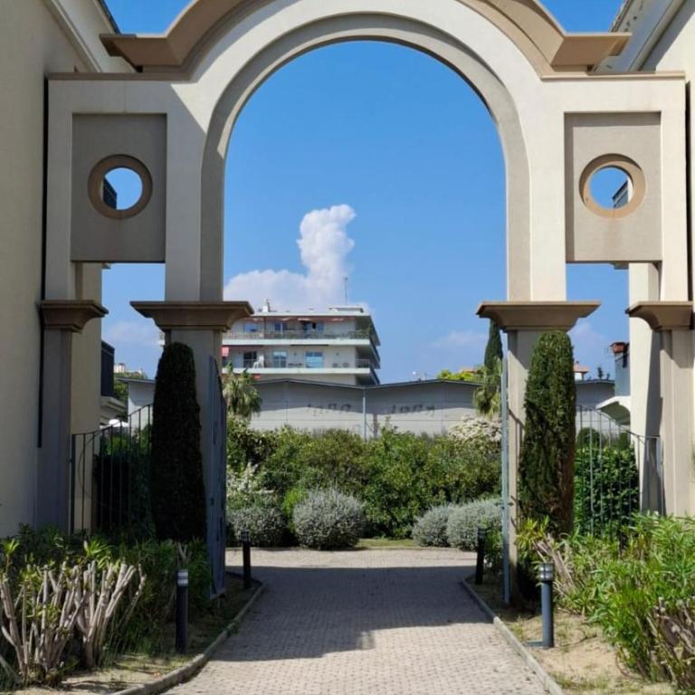 Bel appartement en bord de mer avec piscine lagon et jardin, en résidence sécurisée - Appartement 2 Chambres - 43