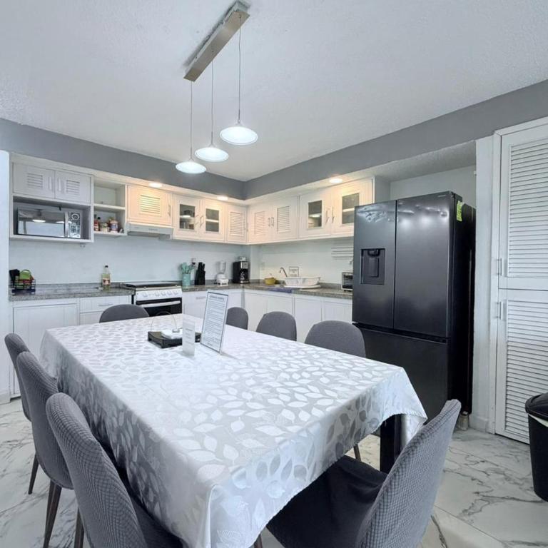 MARLIN TURQUESA DEPARTAMENTOs FRENTE AL MAR - Three-Bedroom Apartment with Water View - 6