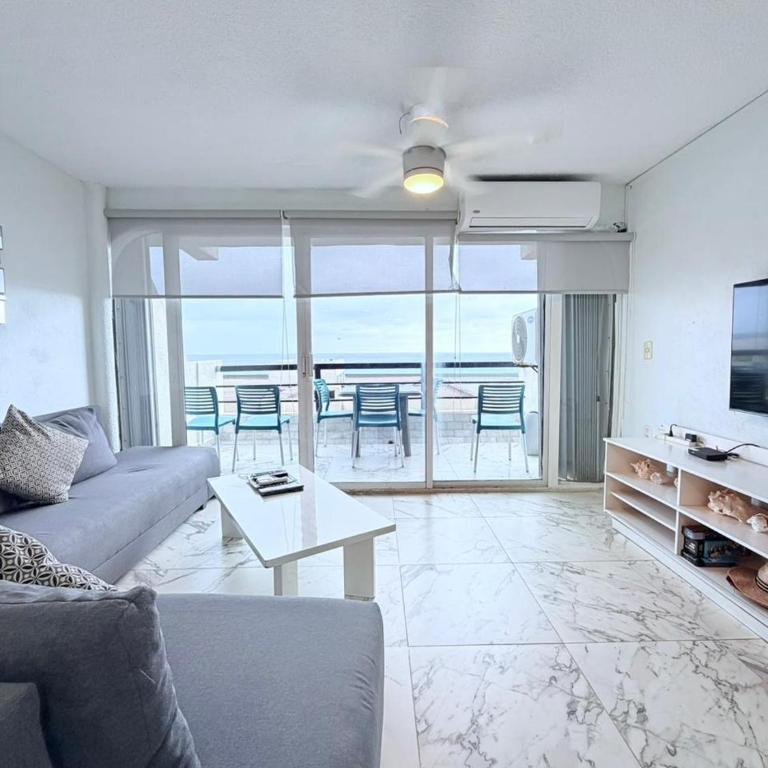 MARLIN TURQUESA DEPARTAMENTOs FRENTE AL MAR - Three-Bedroom Apartment with Water View - 5