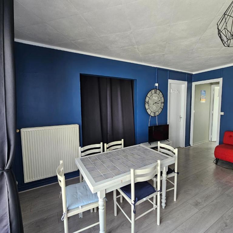 Appartement à proximité de la plage de Malo - Two-Bedroom Apartment - 5