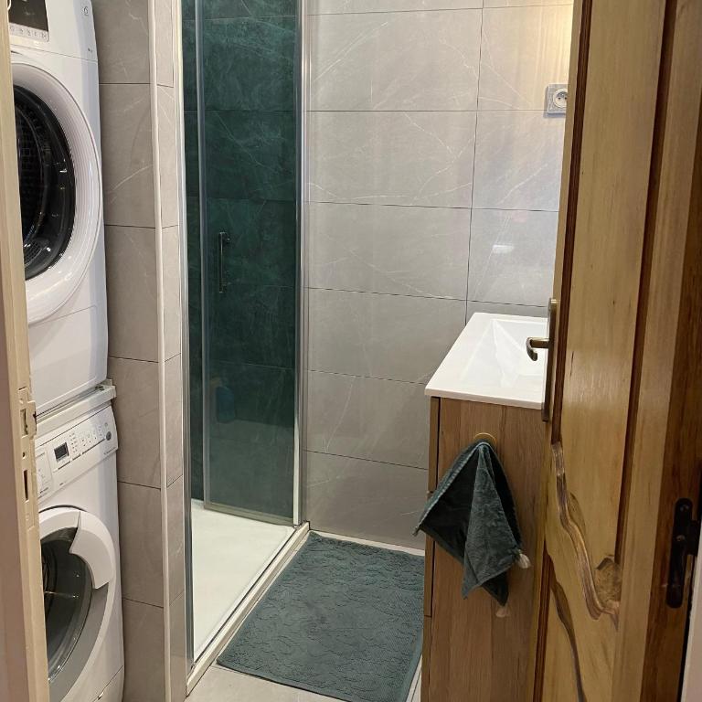 Appart pour 4 pers près de Cannes proche commerces wifi rapide - Room #1184230801 - 6