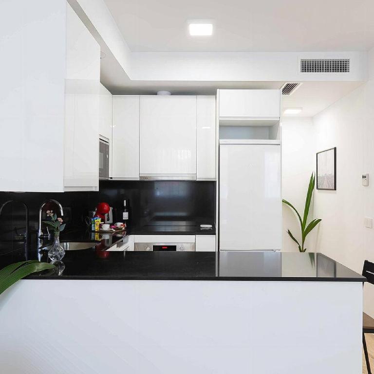 Cosmopolitan Loft Malaga Beach - Apartamento - 7