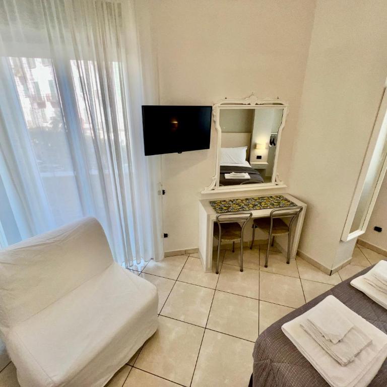 Tuanis - Suite con Balcone - 10