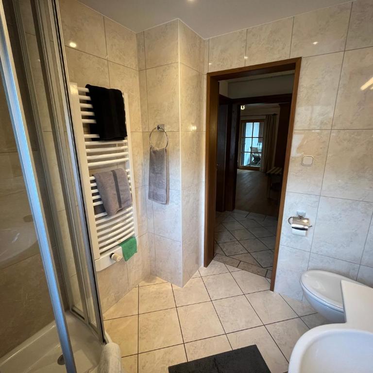 Frühholz - Das Ferienhaus - - Apartment mit 1 Schlafzimmer, Balkon und Bergblick - 5