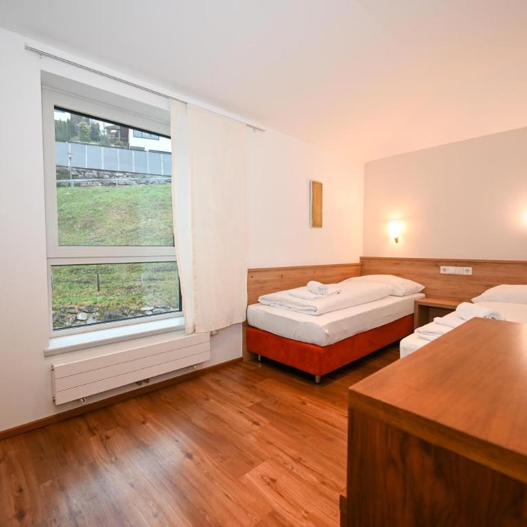 Penthouse Glacier View 10 5 incl SUMMER CARD by All in One Apartments - Apartment mit 3 Schlafzimmern und Balkon - 20