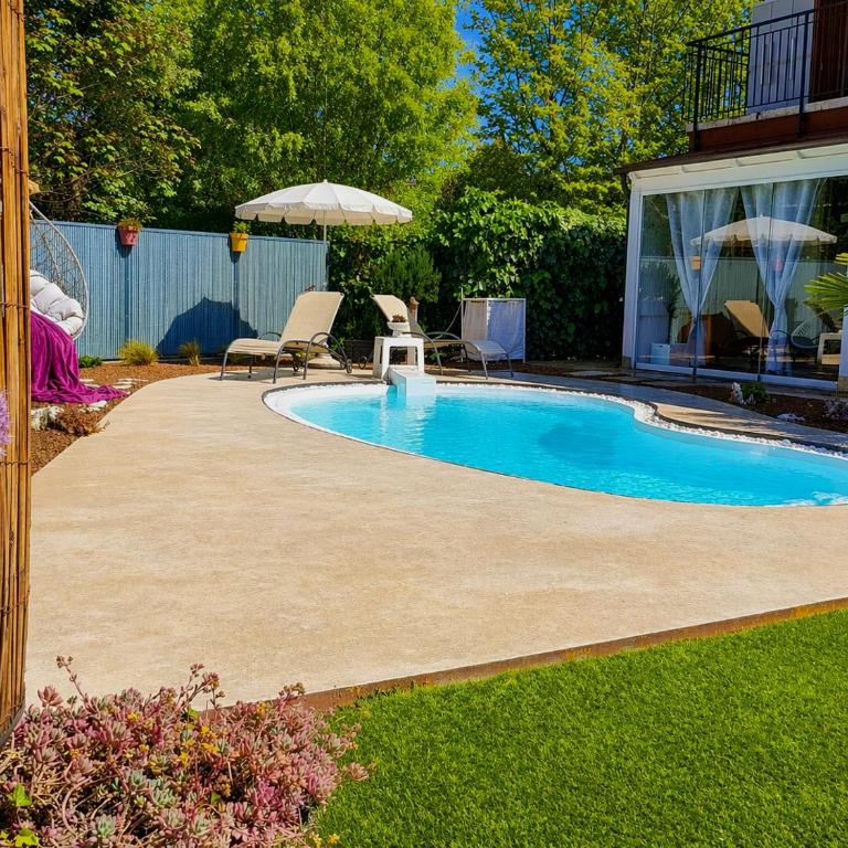 Picnic Room and Pool - Camera Matrimoniale - 8