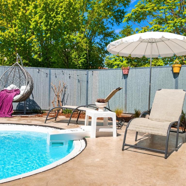 Picnic Room and Pool - Camera Matrimoniale - 9