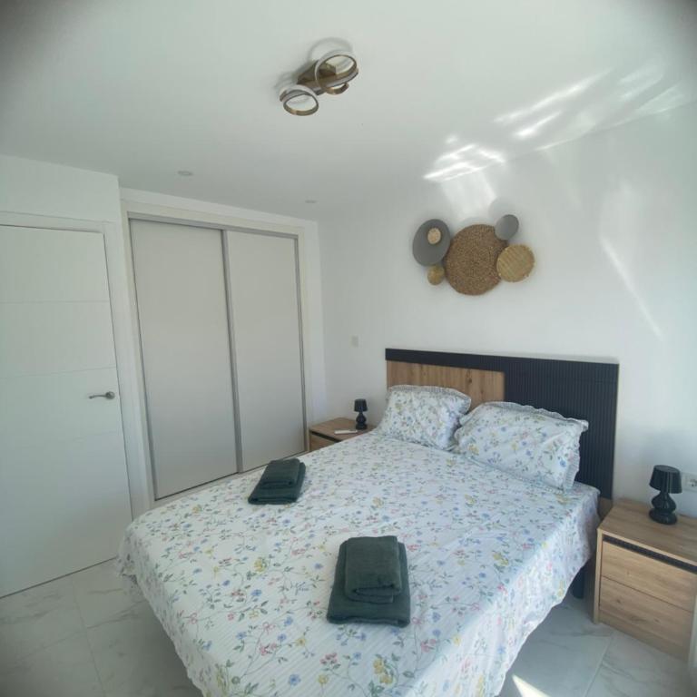 Los Balcones - Three-Bedroom Home - 9