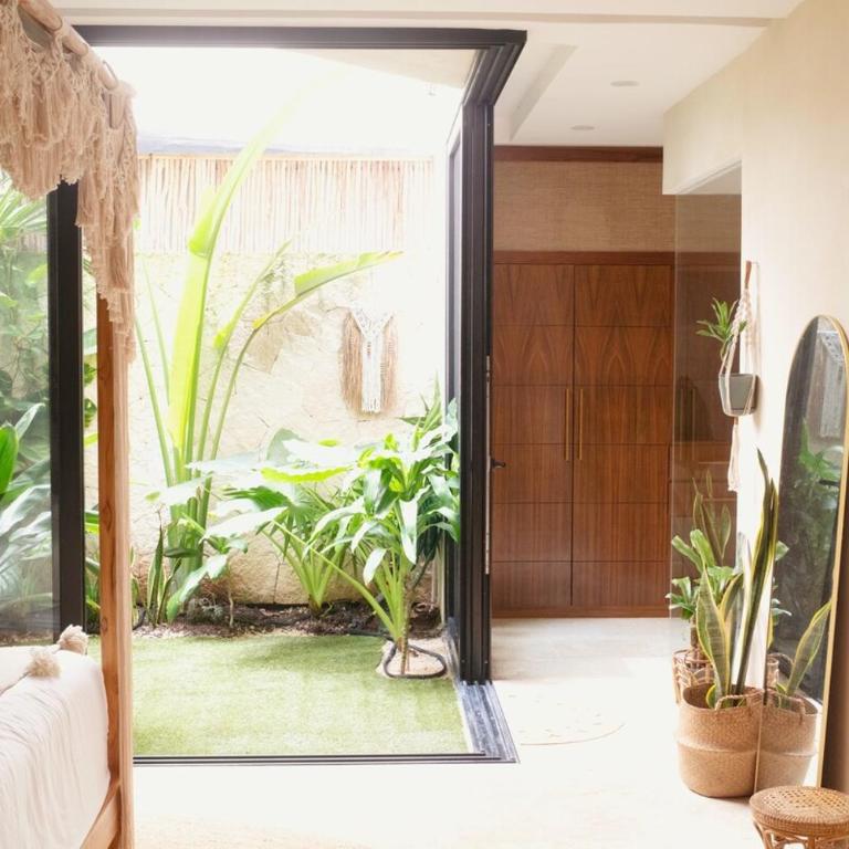 NEW Jungle Retreat 1BR2BA Garden Private Pool - One-Bedroom Apartment - 20