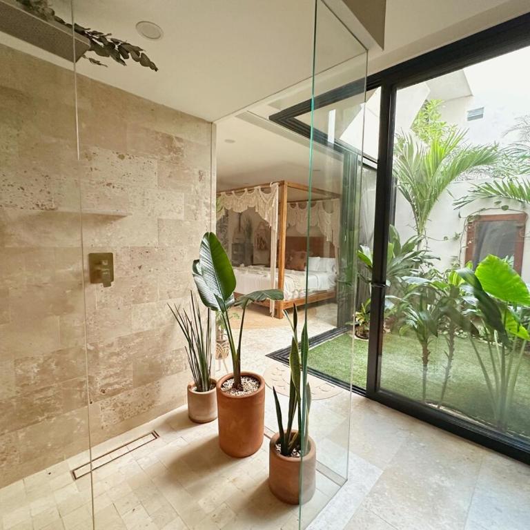 NEW Jungle Retreat 1BR2BA Garden Private Pool - One-Bedroom Apartment - 23