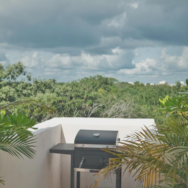 NEW Jungle Retreat 1BR2BA Garden Private Pool - One-Bedroom Apartment - 26
