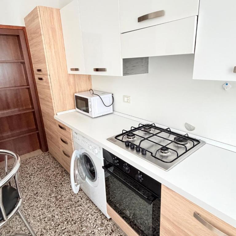 Jesolo attic - beach spot - Appartamento Deluxe con 2 Camere da Letto e Vista Giardino - 6