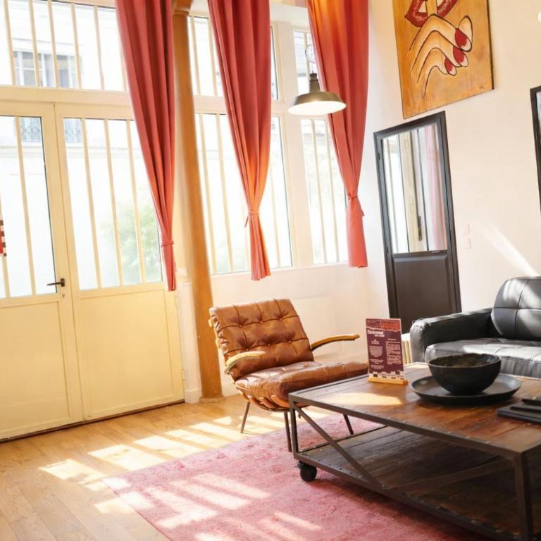 Montmartre Rue des Martyrs Loft with AC, 4-7 PEO - Appartement 3 Chambres - 33