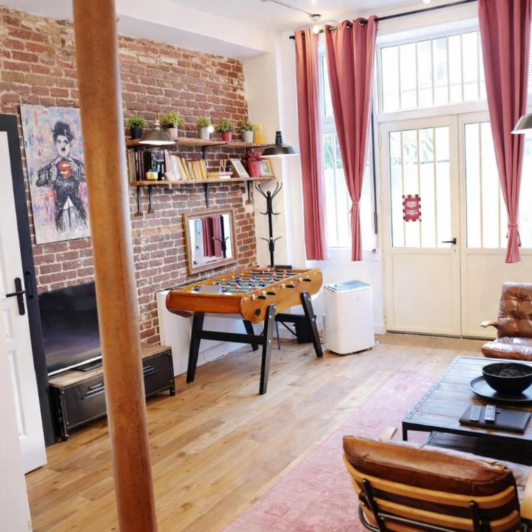 Montmartre Rue des Martyrs Loft with AC, 4-7 PEO - Appartement 3 Chambres - 37