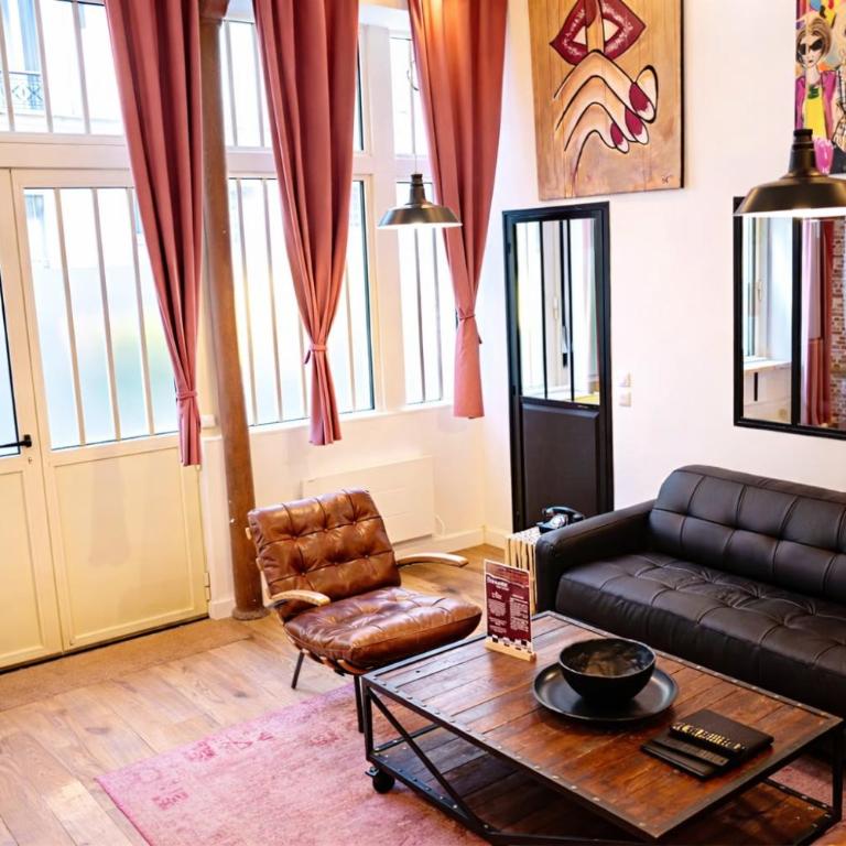 Montmartre Rue des Martyrs Loft with AC, 4-7 PEO - Appartement 3 Chambres - 53