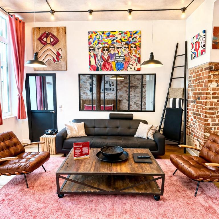 Montmartre Rue des Martyrs Loft with AC, 4-7 PEO - Appartement 3 Chambres - 48