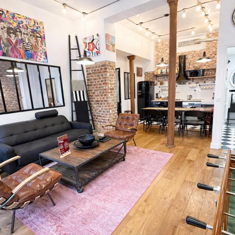 Montmartre Rue des Martyrs Loft with AC, 4-7 PEO - Appartement 3 Chambres - 51