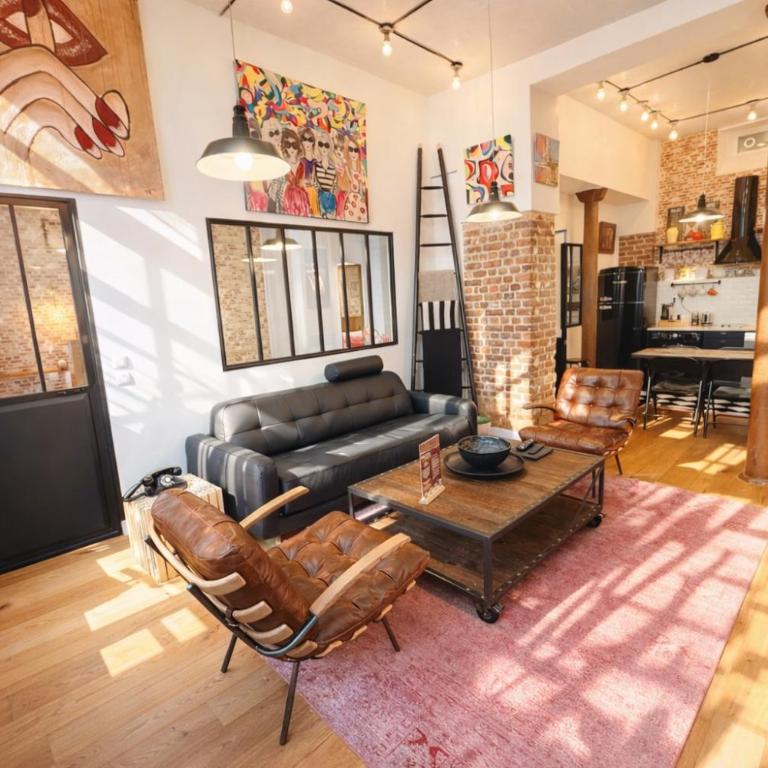 Montmartre Rue des Martyrs Loft with AC, 4-7 PEO - Appartement 3 Chambres - 54