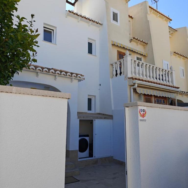 Los Balcones - Three-Bedroom Home - 21