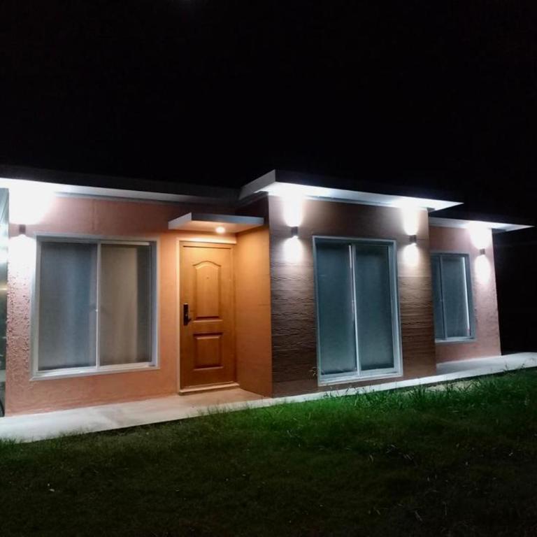Casa en Altos de San Carlos Colonia del Sacramento - Three-Bedroom House - 1