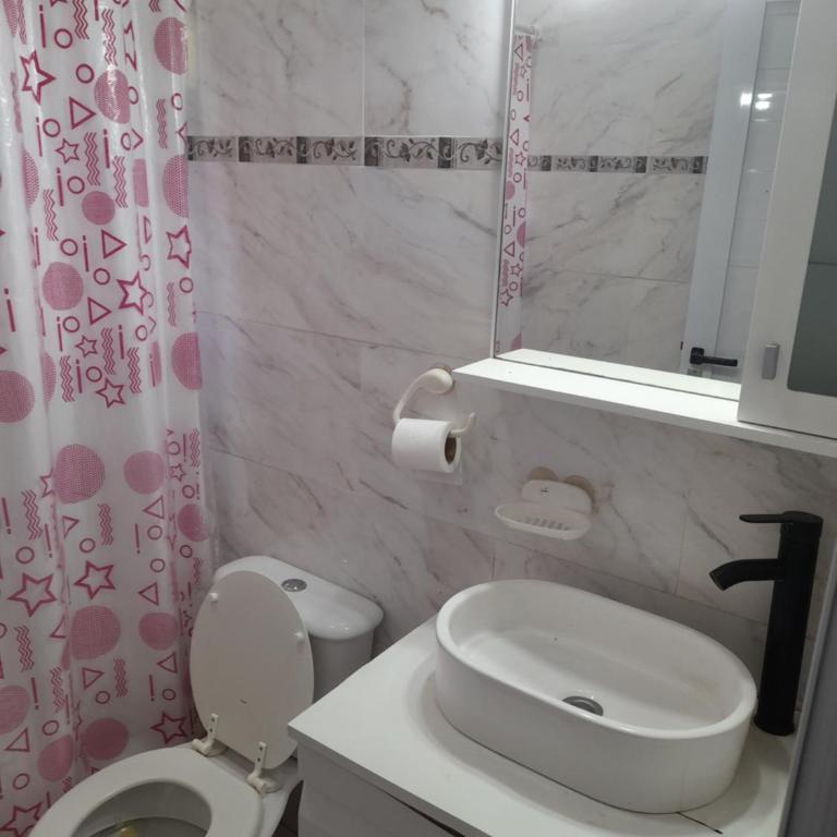 Lam DEPARTAMENTOS TEMPORARIOS - Habitación Individual con baño - 10