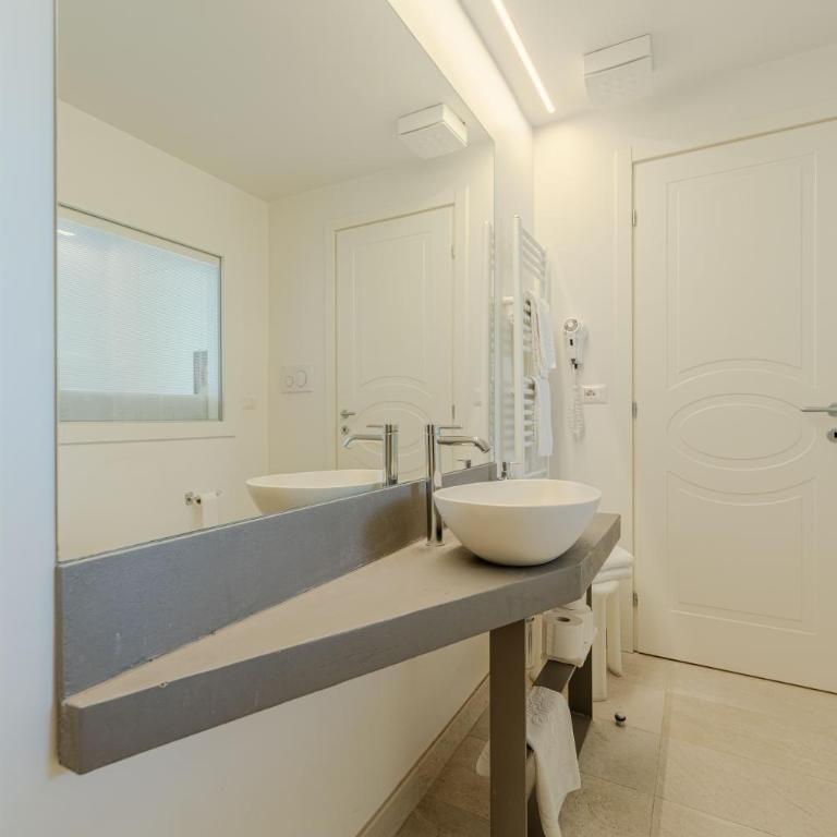 Promenade Maison de Charme - Chambre Double Deluxe avec Balcon - Vue sur Mer - 9