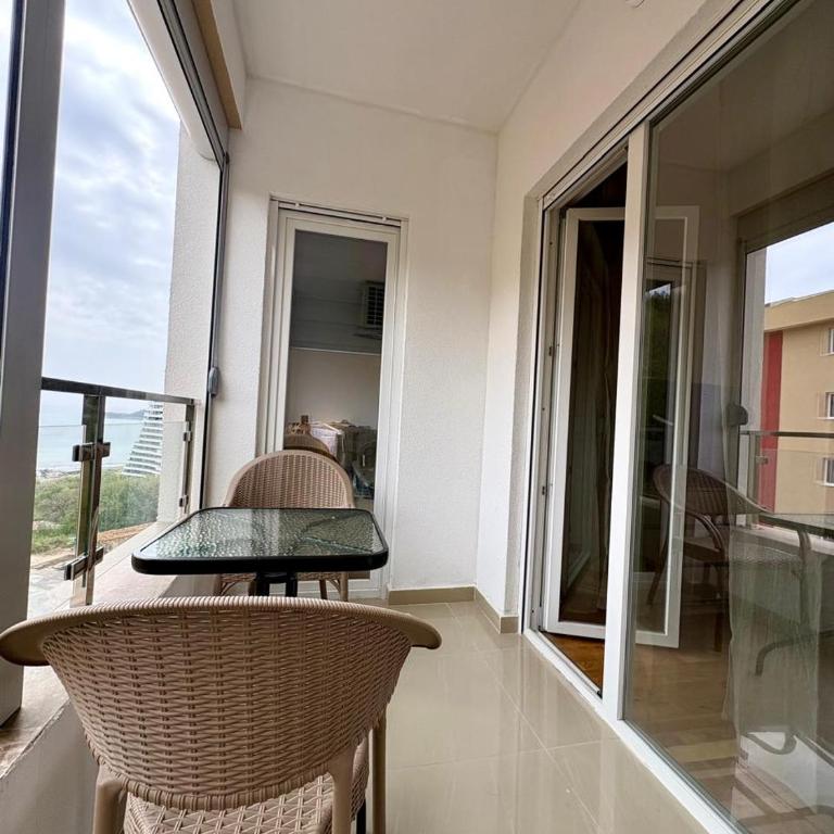 New apartment in Becici - One-Bedroom Apartment with Balcony - 9