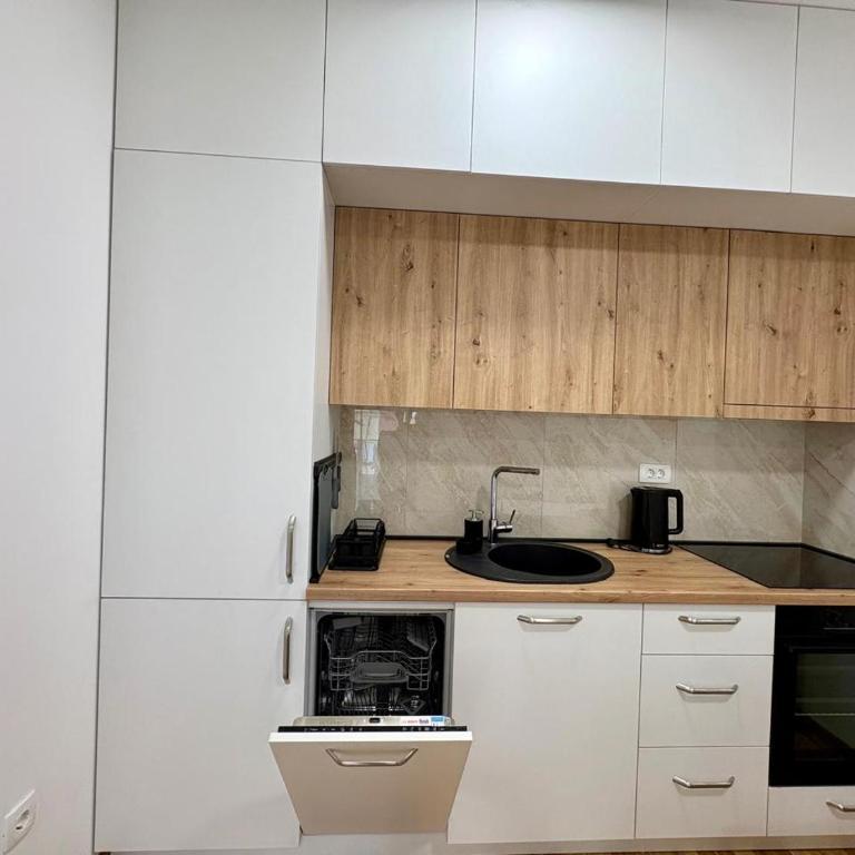 New apartment in Becici - One-Bedroom Apartment with Balcony - 4