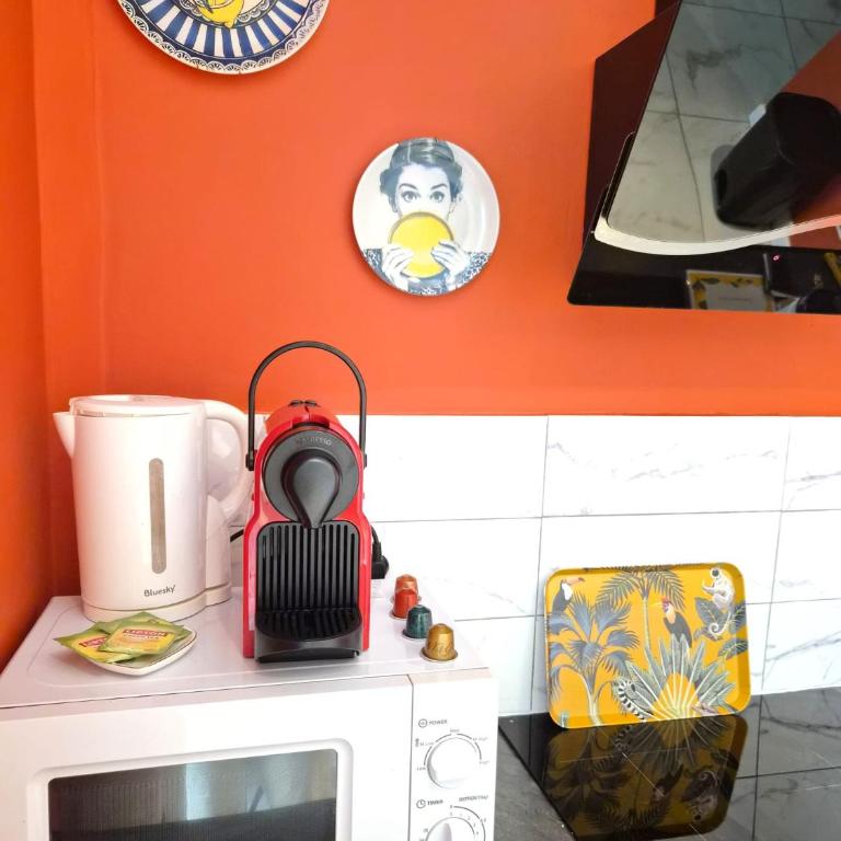 Ciao Bella Wellness Suite - Luxury Jacuzzi, Massage Table & AC in Central Nice - Appartement 1 Chambre - 23