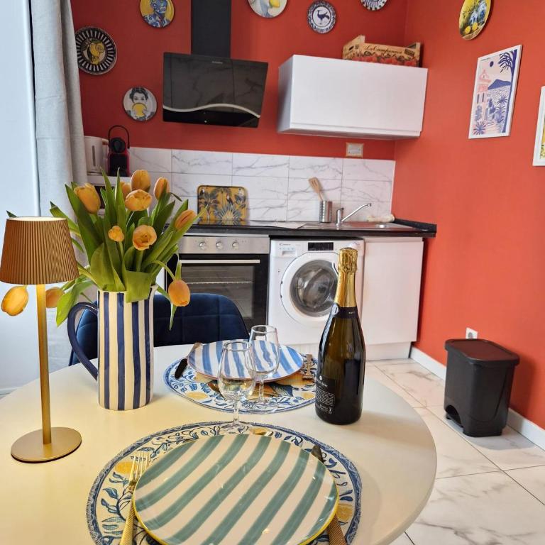 Ciao Bella Wellness Suite - Luxury Jacuzzi, Massage Table & AC in Central Nice - Appartement 1 Chambre - 18