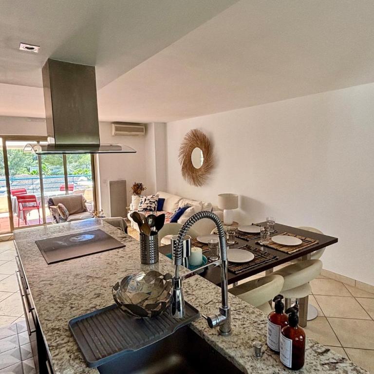 Apartment South terrace-Sea view -Jacuzzi- Beach - 4 guests - Appartamento con 2 Camere da Letto - 10