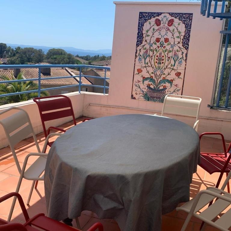 Apartment South terrace-Sea view -Jacuzzi- Beach - 4 guests - Appartamento con 2 Camere da Letto - 12