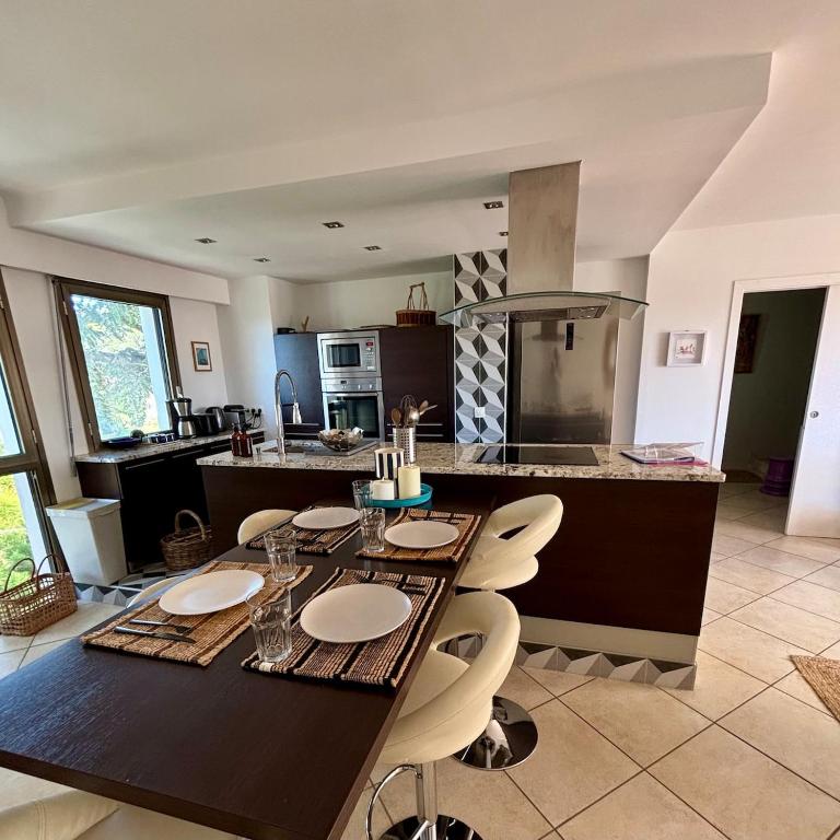Apartment South terrace-Sea view -Jacuzzi- Beach - 4 guests - Appartamento con 2 Camere da Letto - 18