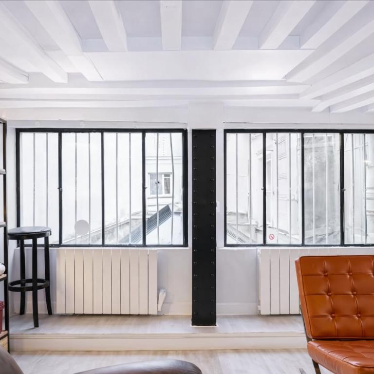 Opéra Paris center Charming air-conditioned loft - Two-Bedroom Apartment - 13