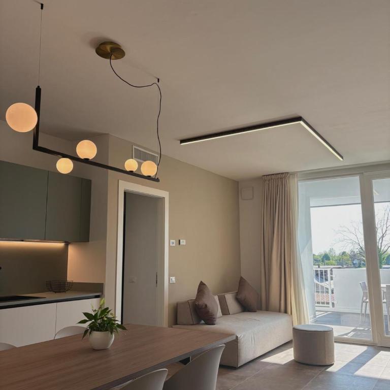 ALandGIO Smart Stay - Appartamento con 2 Camere da Letto e Terrazza - 1