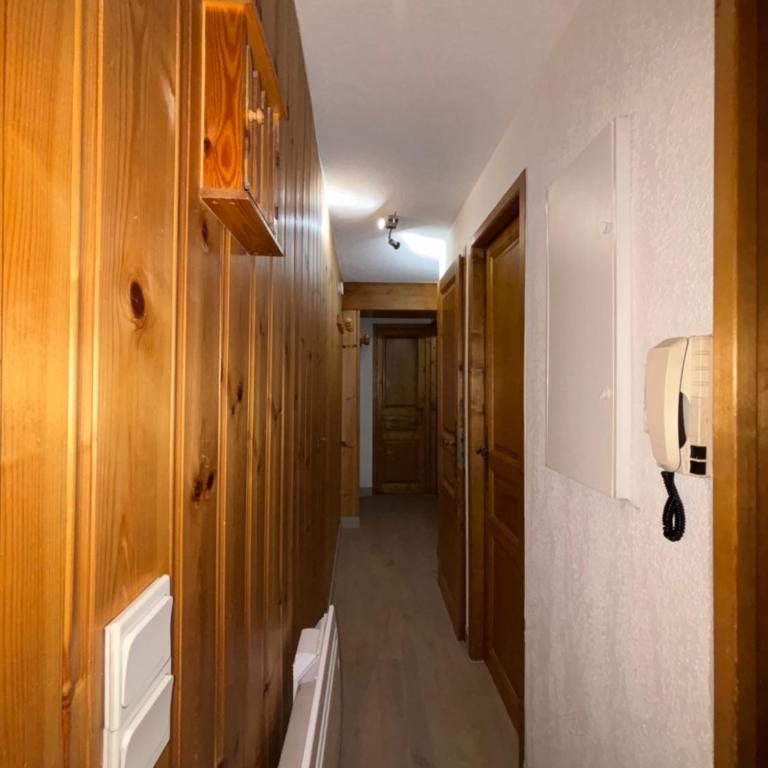 Le Rêve Alpin - centre village, near ski slopes - Two-Bedroom Apartment - 20