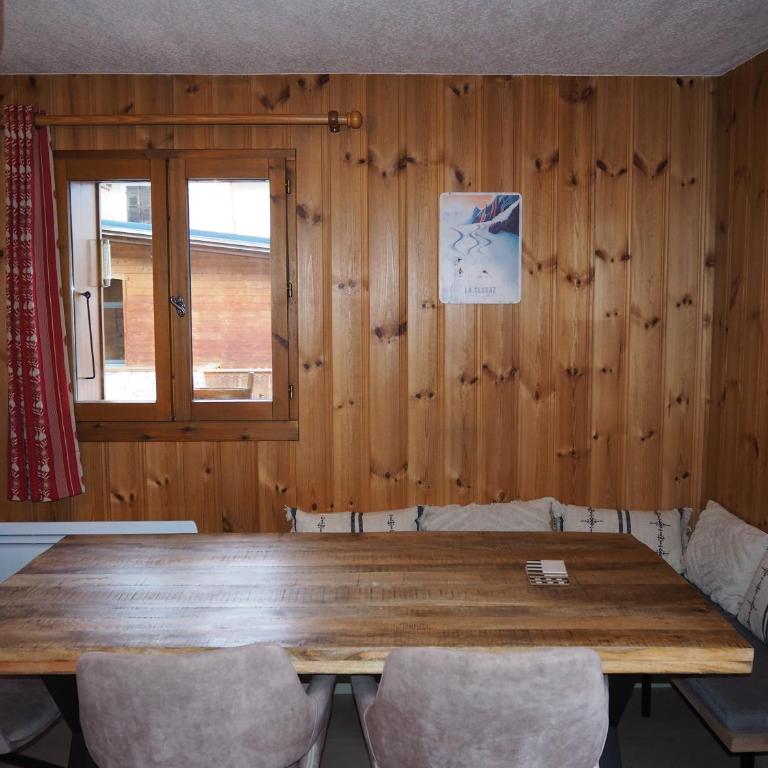 Le Rêve Alpin - centre village, near ski slopes - Two-Bedroom Apartment - 12