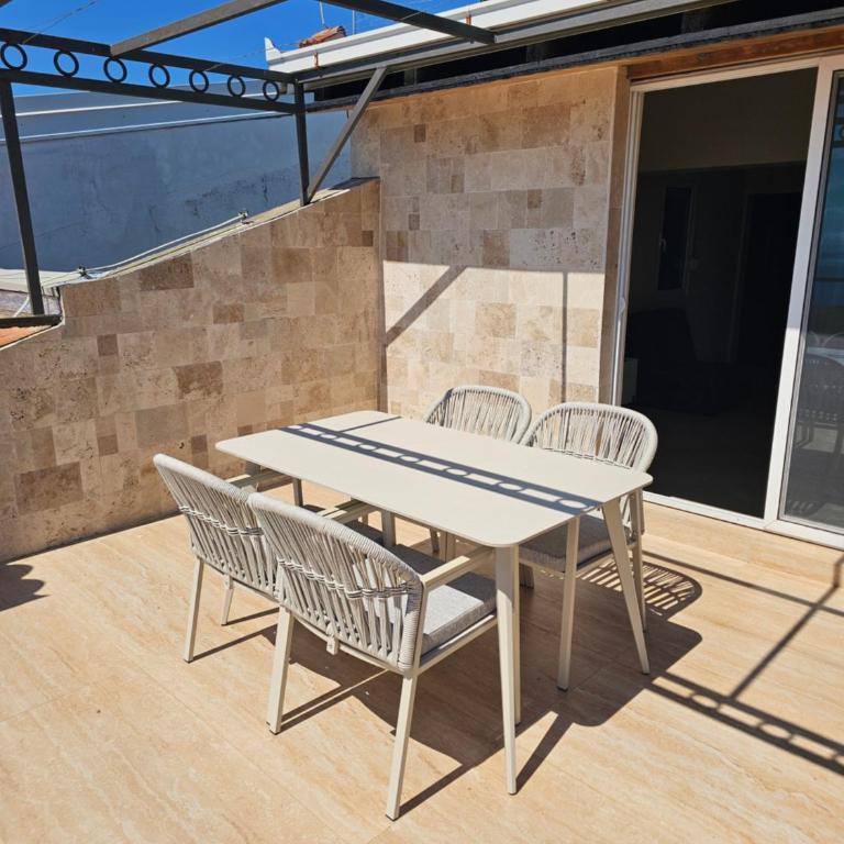 Sea view apartment Ostojic - One-Bedroom Apartment with Sea View and Balcony - 12