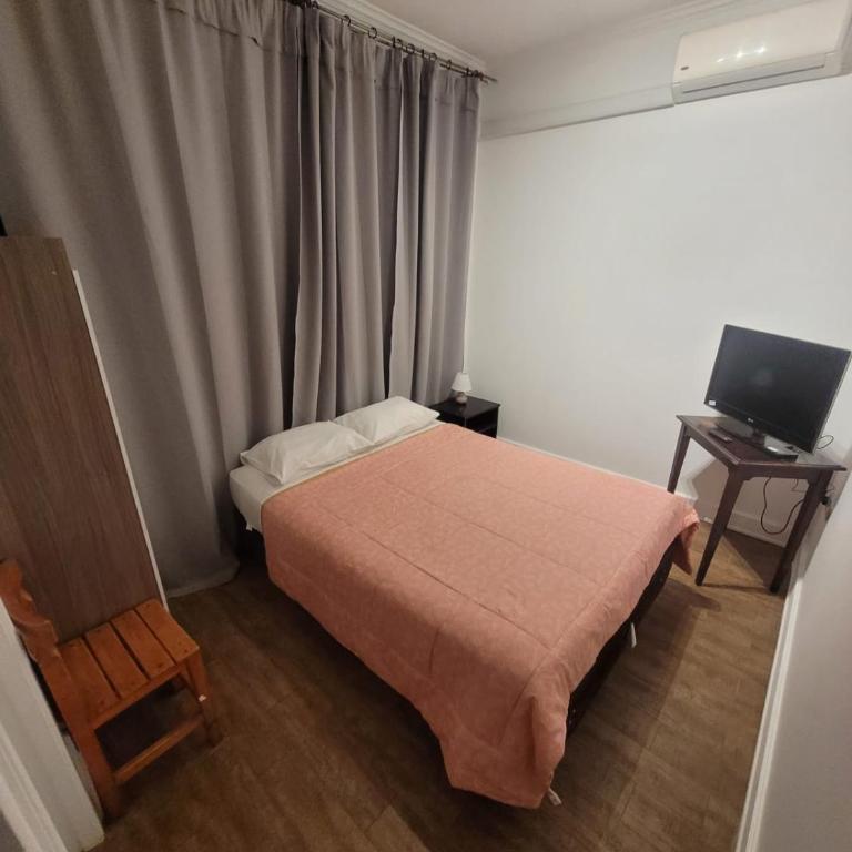 Hotel Traslaviña - Habitación Doble con baño privado - 5