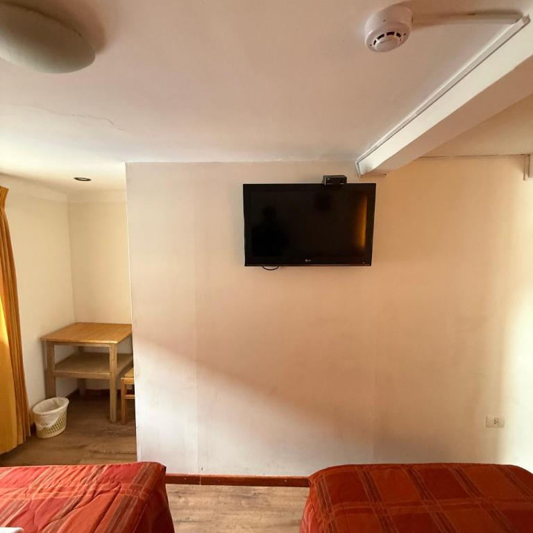 Hostal El Auqui - Habitación Doble Estándar - 2 camas - 3